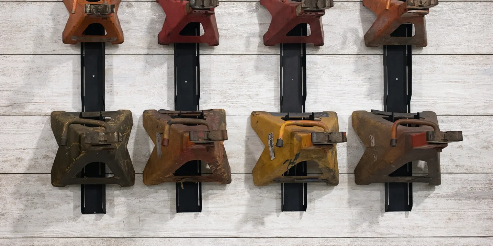 jack stand wall